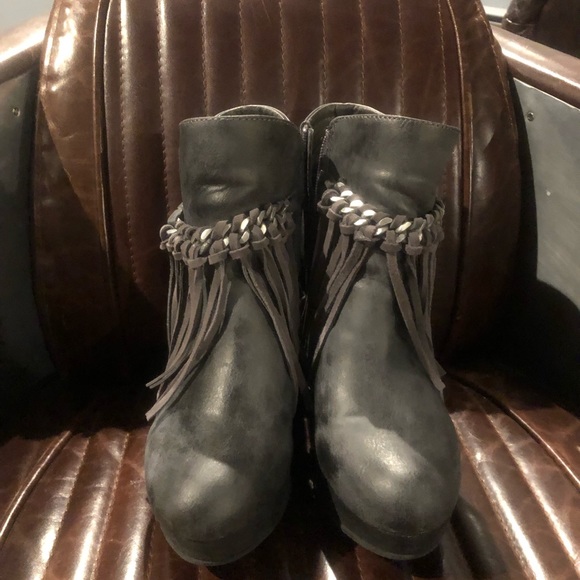 Gray wedges with fringe leather size 8 - Picture 2 of 8